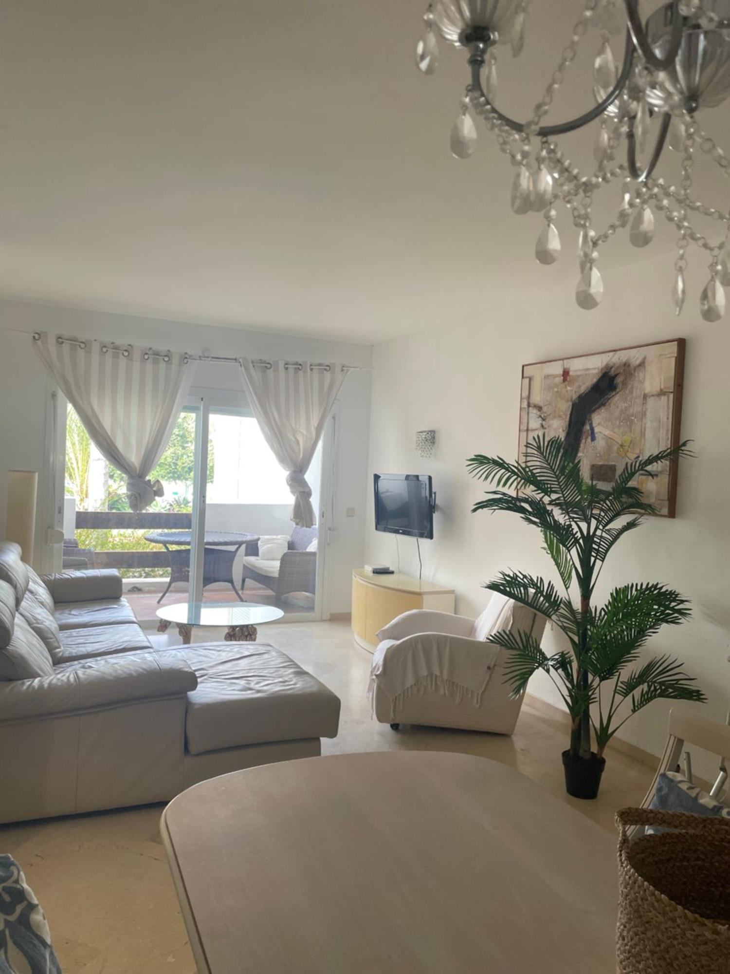 Apartment Costalita, Direct Beach Access, Ground Floor, Salt Water Pool Estepona Kültér fotó