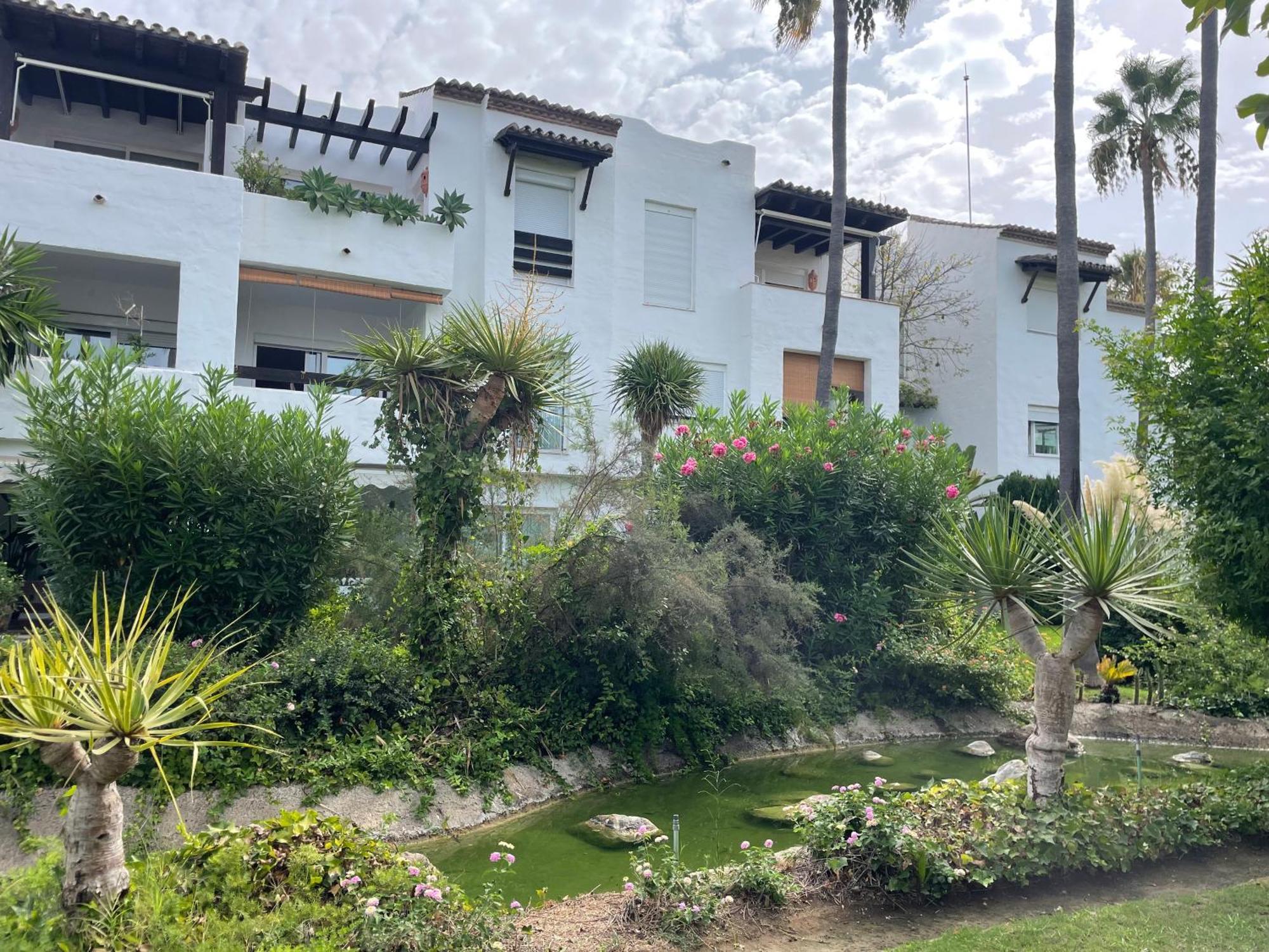 Apartment Costalita, Direct Beach Access, Ground Floor, Salt Water Pool Estepona Kültér fotó